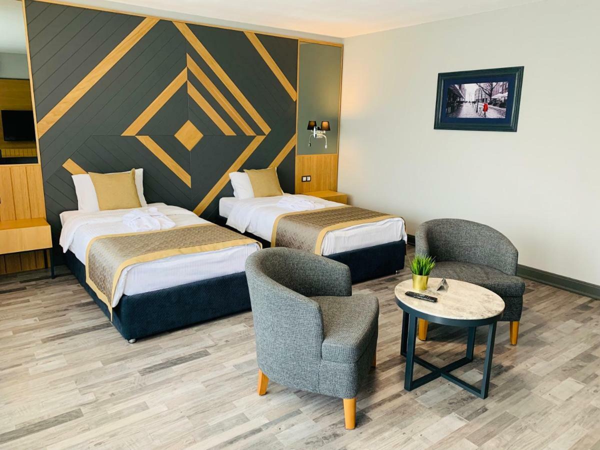 Hotel Konak Momtchilgrad Extérieur photo